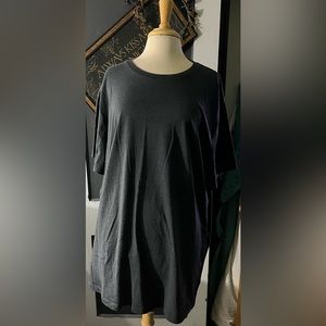 Old navy gray t-shirt (tub#1/bag#1)